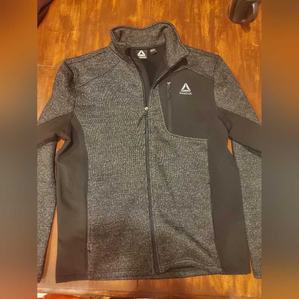 Brand New NWT Reebok Mens outerwear Jacket. Size Medium
